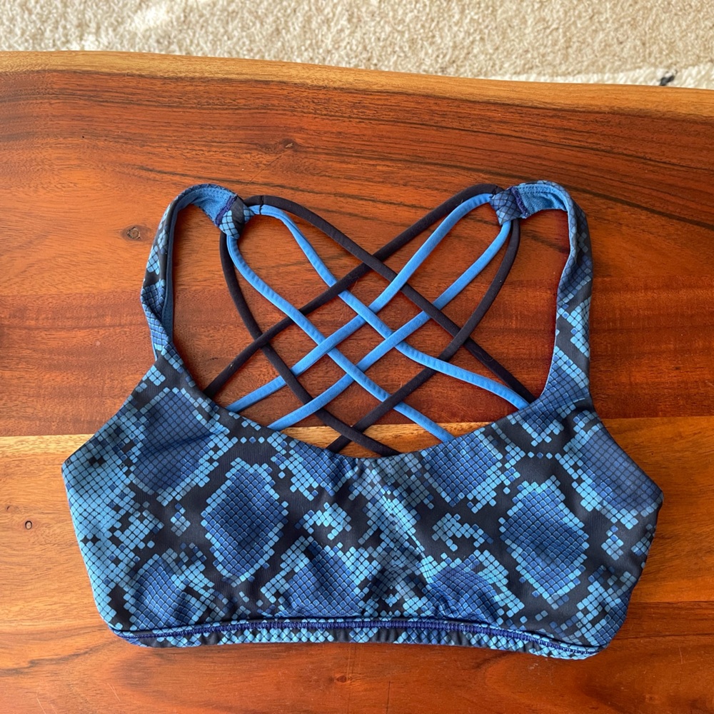 Lululemon — Free to Be Wild Bra